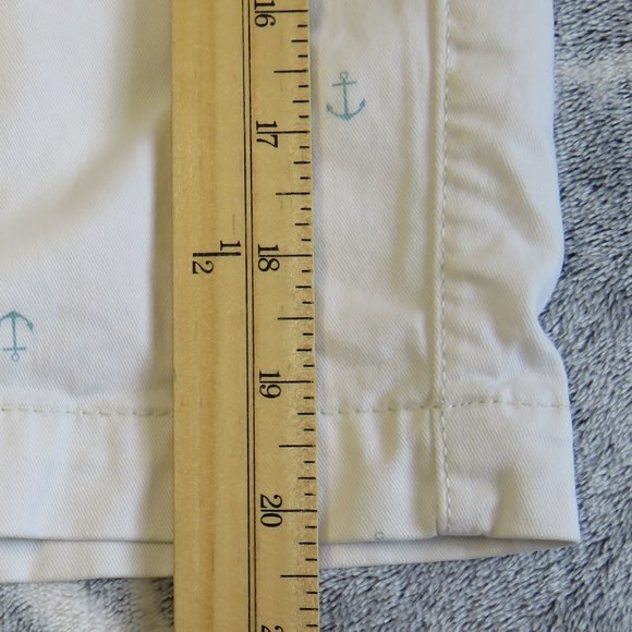 GAP*Men's 1.5" Belt Loop Small Teal Anchor Print White Flat Front Shorts~Size 38 - Picture 11 of 13